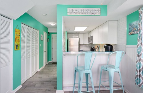 Midtown Ocean City House | Yellow Bird 7 - A 3 Level Townhome in the Heart of Ocean City, MD!