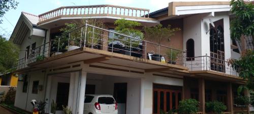 New Town House | Yellow Birds Resort