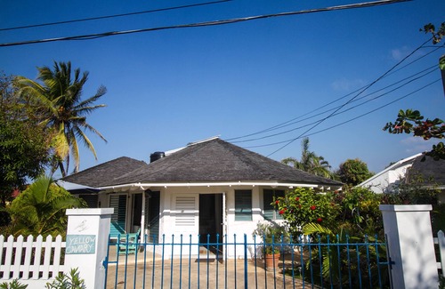 Silver Sands Villa | Yellow Canary Beach Villa