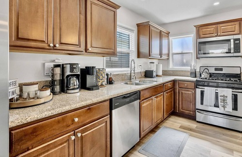 Lincoln Acres House | Yellow Door Casita SD 3 bdrm2bth 10min to Downtown San Diego 5min to Marina/bay