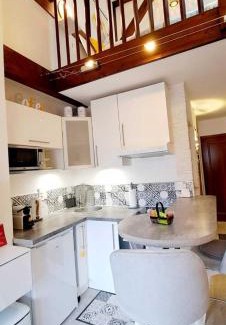 Cluses Apartment | Yellow Home-by So'SerenityHome-balcon vue montagne-mezzanine