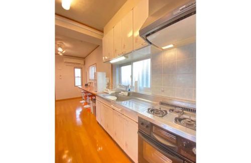 Hiyagon House | Yellow House - Vacation STAY 24896v