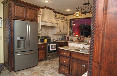 Nazareth Bed & Breakfast | Yellow Rose Inn