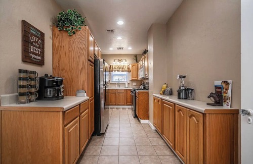 Central Oklahoma City House | Yellow Stone Western Themed Retreat! By Fairgrounds & Downtown OKC - WiFi!
