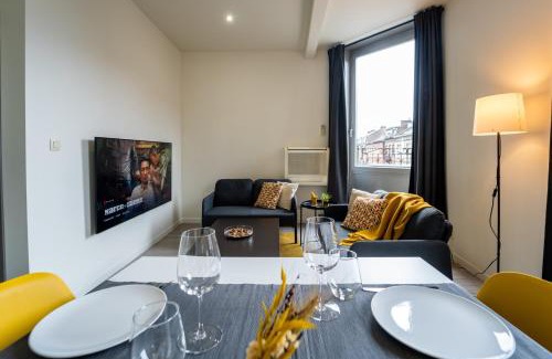 Nimy Apartment | Yellow Two