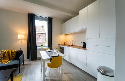 Nimy Apartment | Yellow Two