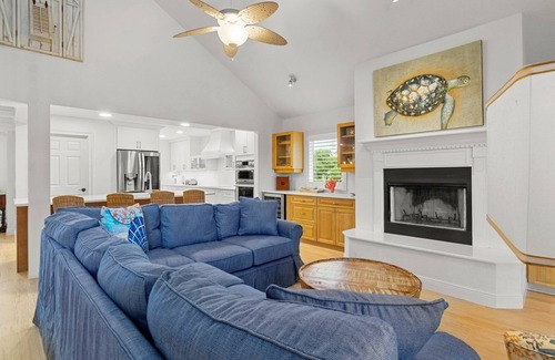 Anna Maria House | Yellowbird: AMI North End, Gulf Views, Pool, Tiki Hut, Elevator by Anna Maria Life Vacation Rentals