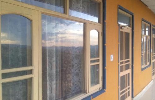 Gunehr House | Yellowoaks Guest House