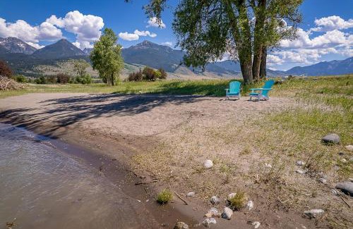 Livingston House | Yellowstone Beach Club
