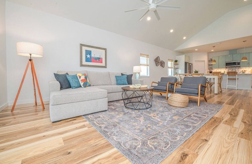 Rockport House | Yellowtail Flats ~ New house on canal in Rockport ~ Great outdoor Space