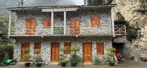 Trung Khanh House | Yen Nhi Homestay Ban Gioc