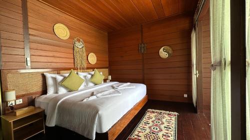 Raja Ampat Resort | Yenatar Resort