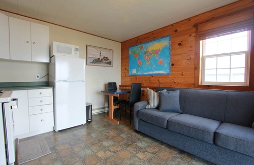 Bay View Apartment | Yeomans By the Caves - Ocean Front Apartment