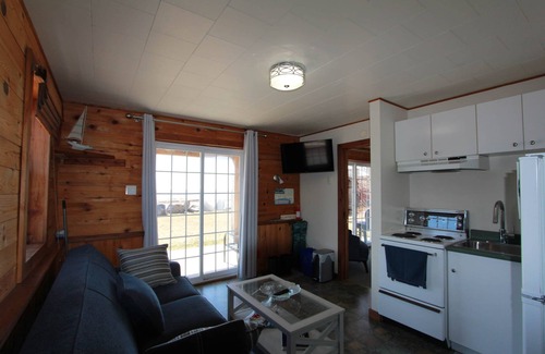 Bay View Apartment | Yeomans By the Caves - Ocean Front Apartment