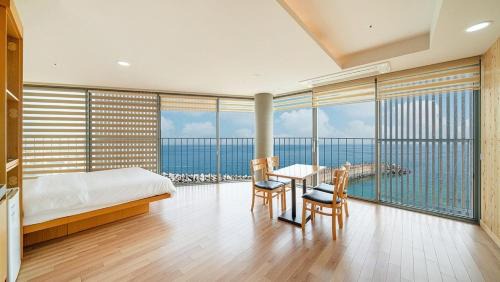 Yeongdeok House | Yeongdeok Hillington Resort Pension