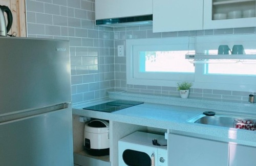 Dolsan-eup House | Yeosu Banditbul Hwangto Pension
