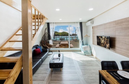 Dolsan-eup House | Yeosu Dolsanmaru Pension