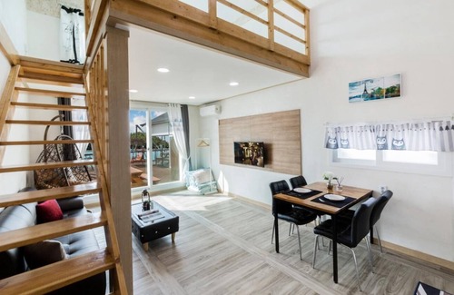 Dolsan-eup House | Yeosu Dolsanmaru Pension