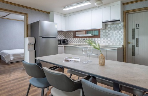 Dolsan-eup House | Yeosu Dulggot Pension