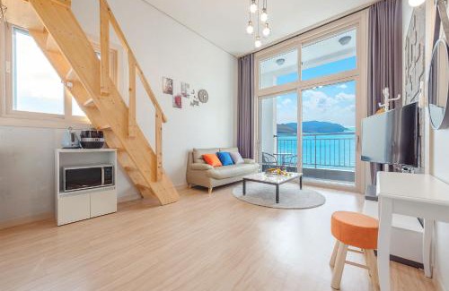 Yeosu House | Yeosu Im Ocean View Pension