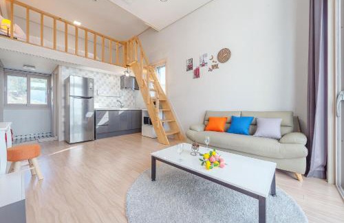Yeosu House | Yeosu Im Ocean View Pension