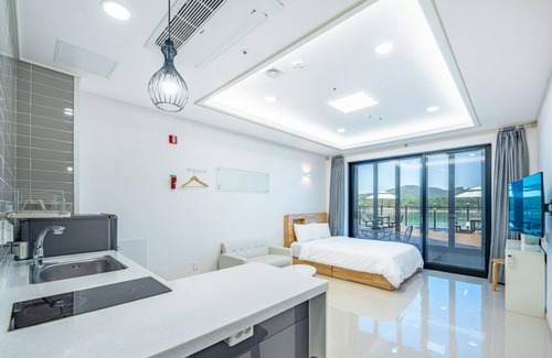 Dolsan-eup House | Yeosu K Park Pension