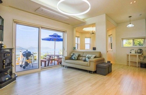 Dolsan-eup House | Yeosu L House Pension