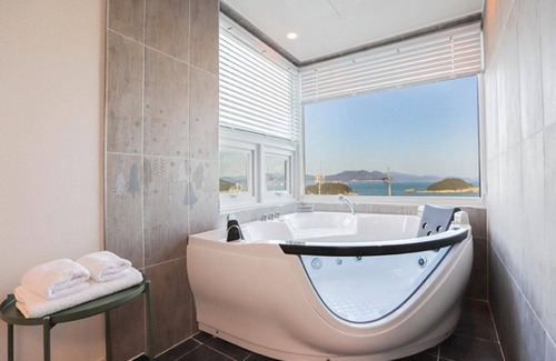 Musilmok House | Yeosu Lamer Pension
