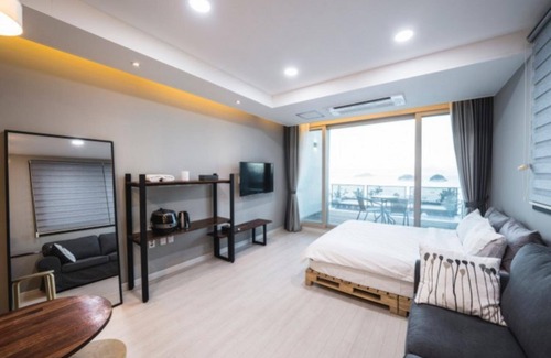 Musilmok House | Yeosu Milagro Pension