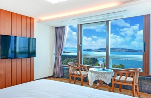 Dolsan-eup House | Yeosu The Raon Pension