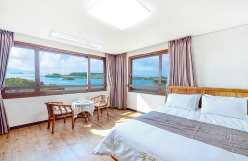 Dolsan-eup House | Yeosu The Raon Pension