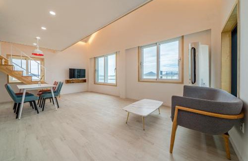 Yeosu House | Yeosu Yellow Sub Marine