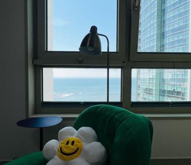 Marine City Apartment | YEOWOOM Stay