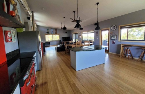 Adelaide Park Other | Yeppoon · Farm, stables, 22 acres, paddocks, pool, Firepit