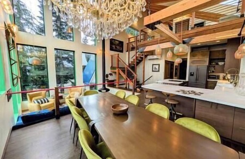 Snoqualmie Pass House | YETI Chalet - BRAND NEW Ski Mountain Vacation Rental Home