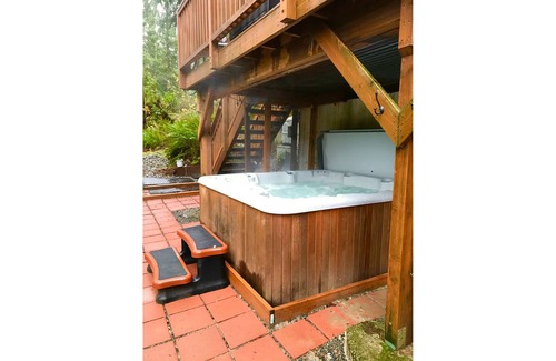 Gold Bar House | Yeti Compound- TWO riverfront homes