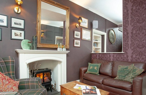Lifton Cottage | Yew Apartment provides the ideal holiday location for exploring West Devon and North Cornwall.