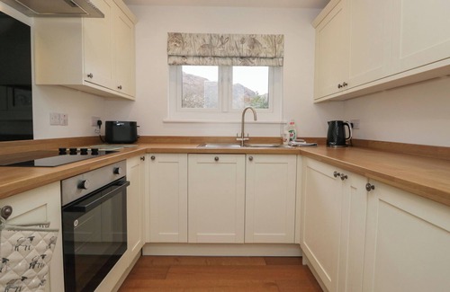 Coniston Cottage | YEWDALE VIEW APARTMENT, pet friendly, with a garden in Coniston