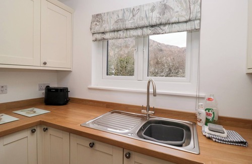 Coniston Cottage | YEWDALE VIEW APARTMENT, pet friendly, with a garden in Coniston