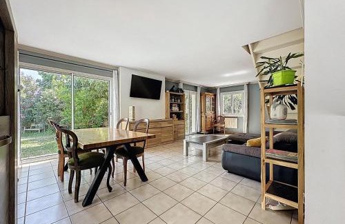 Castelnau-le-Lez Apartment | YGGDRASIL, Ecrin de verdure