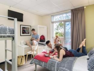 Adelaide Central Business District Hostel | YHA Adelaide Central