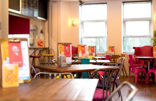 Rotherhithe Hostel | YHA London Thameside