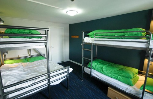 Cardigan Hostel | YHA Poppit Sands