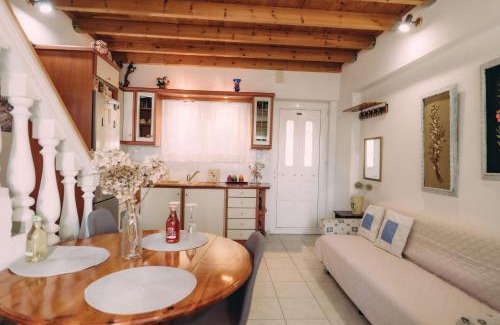 Archaia Olympia House | Yiannis' Maizonette Ancient Olympia - Happy Rentals
