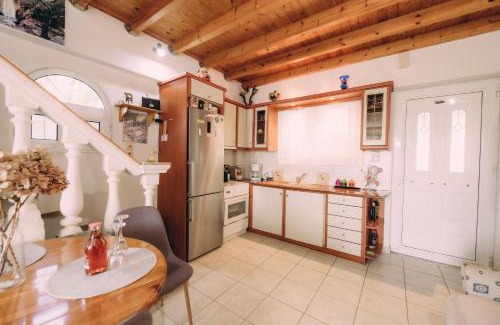 Archaia Olympia House | Yiannis' Maizonette Ancient Olympia - Happy Rentals