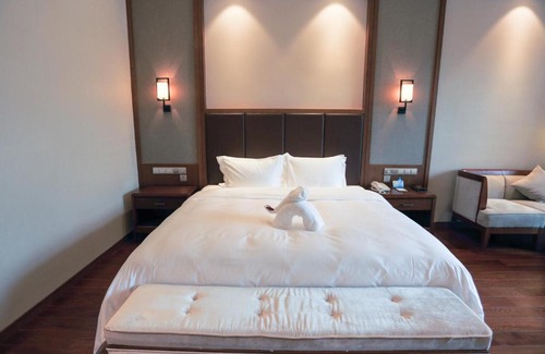 Huanggang Hotel | Yifang Shanshui Kailai Hotel