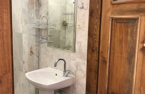 Zeytinli Hotel | Yiva Kazdaglari