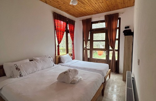 Zeytinli Hotel | Yiva Kazdaglari