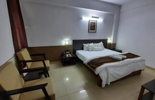 Connaught Place Hotel | YMCA Tourist Hostel