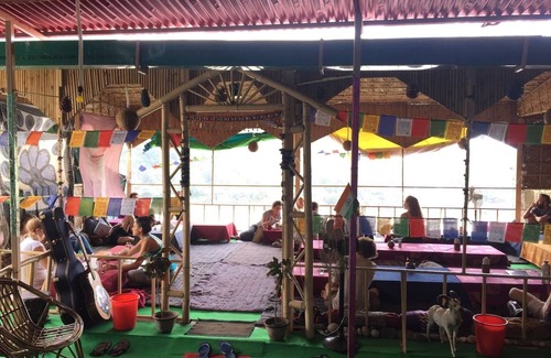 Rishikesh House | Yoga Retreat at The Ganges in Rishikesh - 5 Minutes Walk to the Nature & River